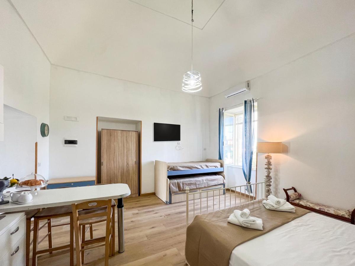 Stella Marina Apartments Прочида Екстер'єр фото